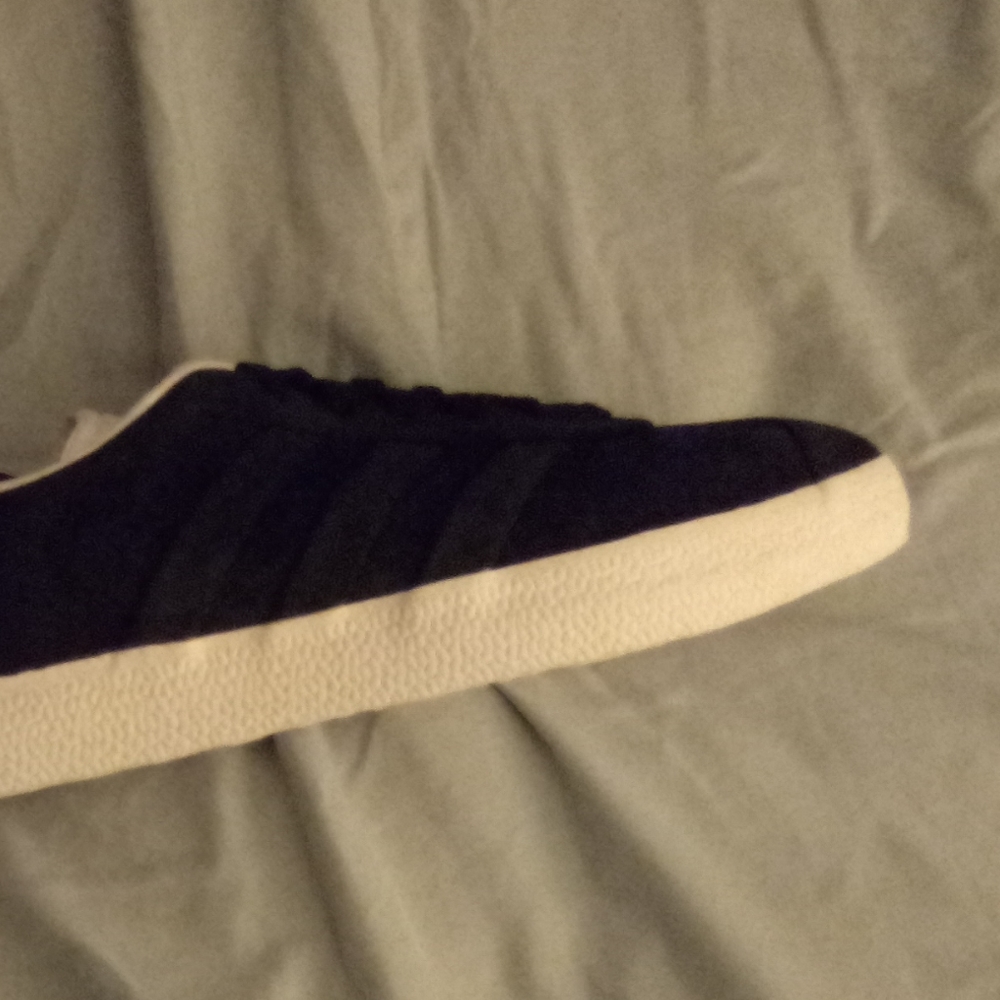 Shoes - Picture 5 of 6